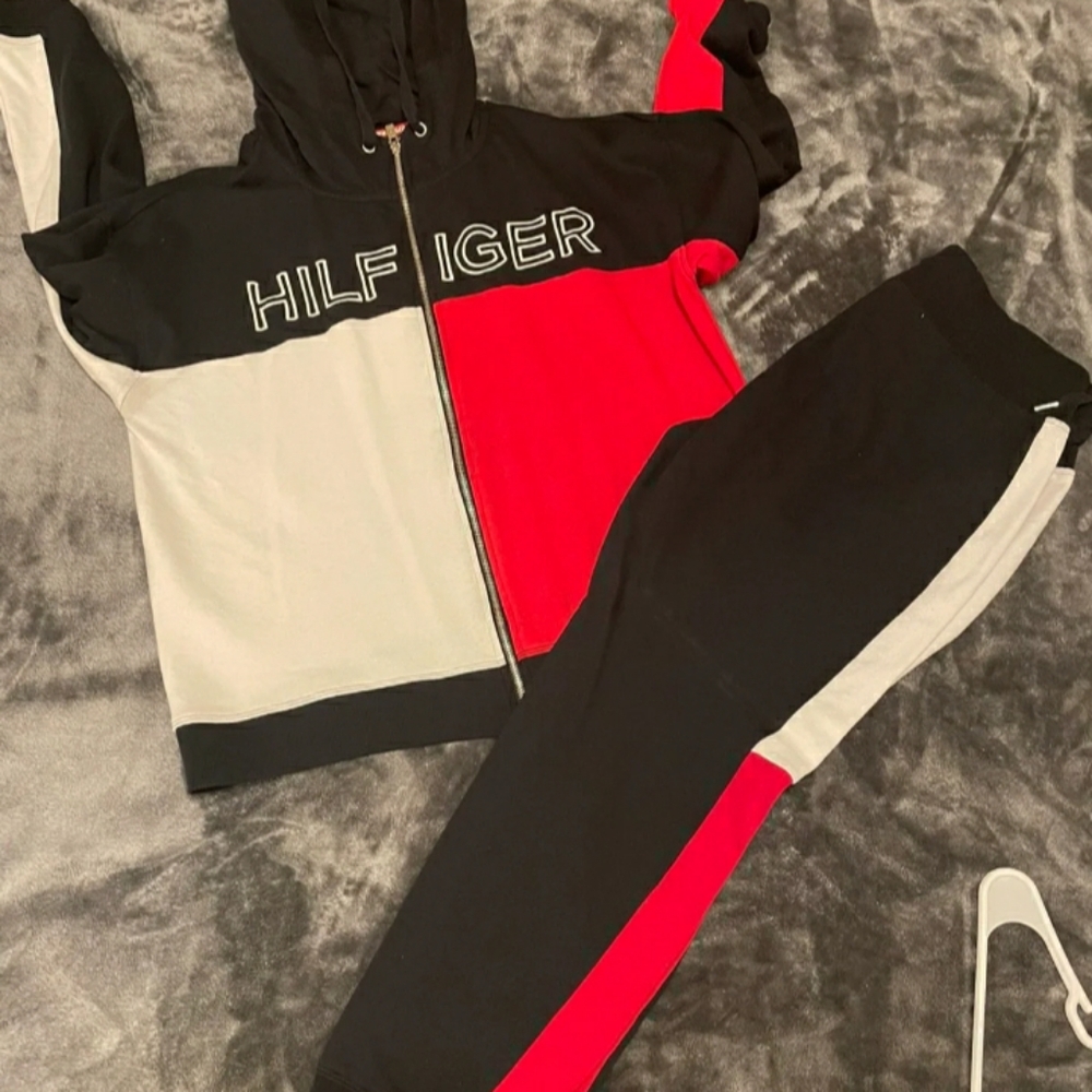 Tommy Hilfiger Sweatsuit